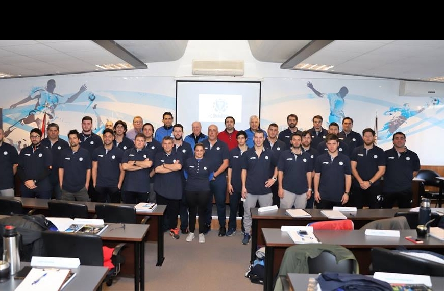 Comenzó el curso de CONMEBOL de Fútbol Playa - AUF