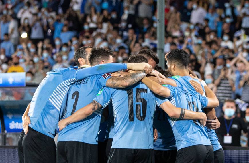 Uruguay aguarda por el despegue de la Celeste en el Mundial