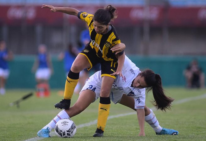 Este domingo, a las 11.00 h, - Futbol Femenino en Uruguay