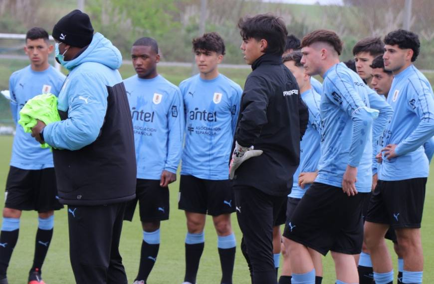 Fútbol femenino: Uruguay se medirá con Argentina en Colonia