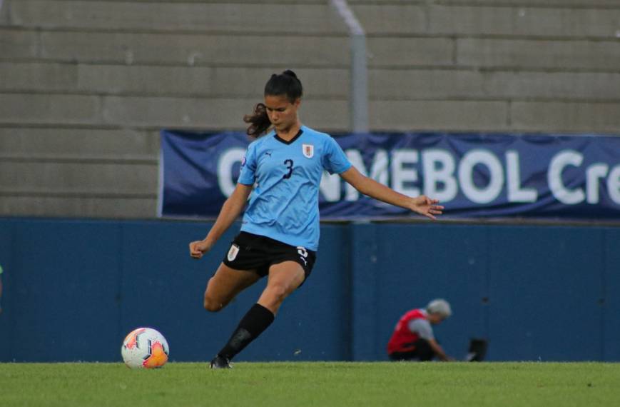 La selección uruguaya sub-20 enfrenta a Brasil en busca del título