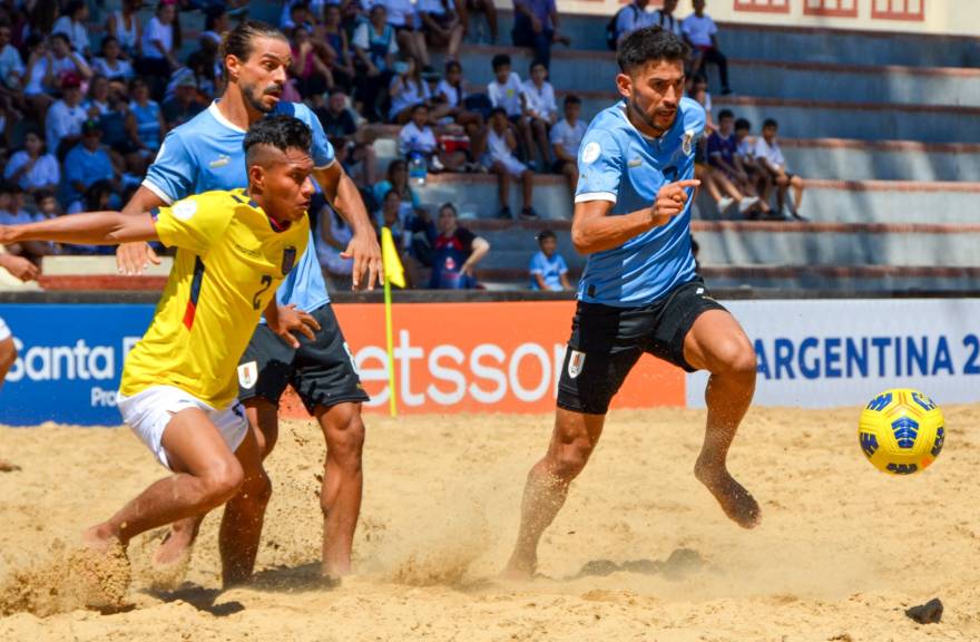 Fútbol Playa AUF on X: 🇺🇾 ¡𝗛𝗢𝗬 𝗝𝗨𝗘𝗚𝗔 𝗨𝗥𝗨𝗚𝗨𝗔𝗬! Se