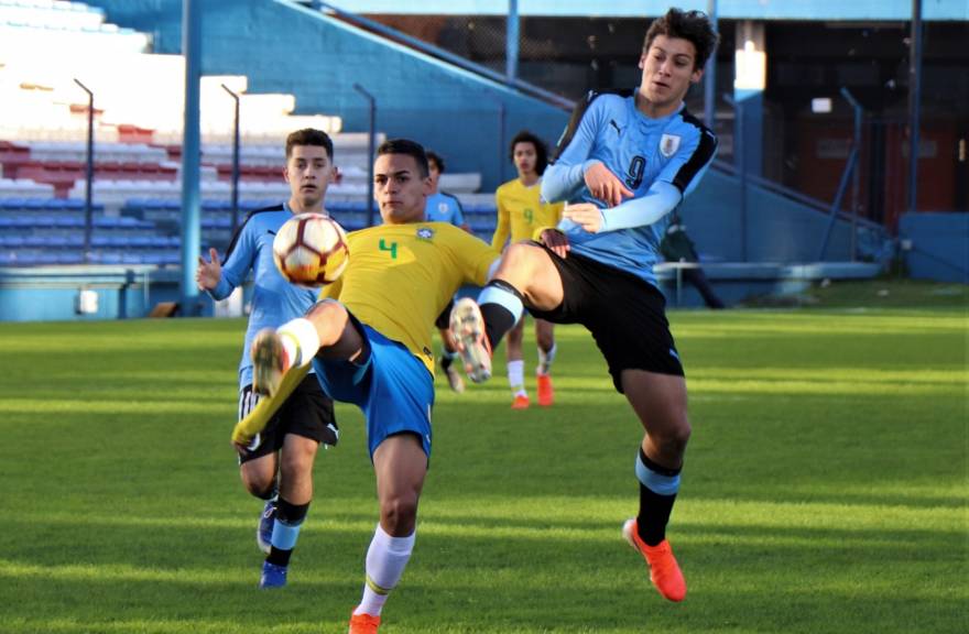 AUF - Selección Uruguaya de Fútbol - #Apertura2019, Hoy, con tres partidos  a las 15 y uno a las 16 h, se complementará la 15a fecha.