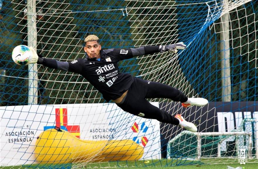 deportehelvetico: Uruguay perdió en fútbol-playa y jugará por el tercer  lugar