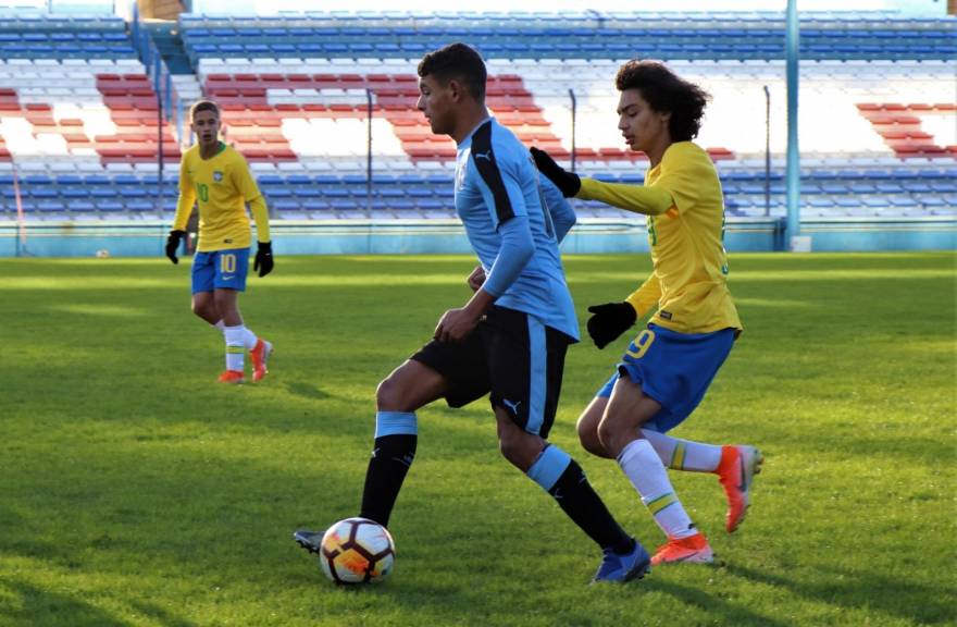 AUF - Selección Uruguaya de Fútbol - #Apertura2019, Hoy, con tres partidos  a las 15 y uno a las 16 h, se complementará la 15a fecha.