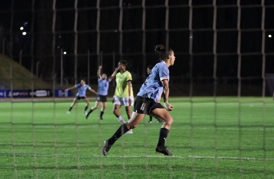 Fútbol femenino: Uruguay se medirá con Argentina en Colonia