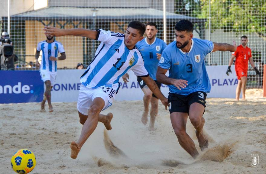 Fútbol Playa AUF on X: 🇺🇾 ¡𝗛𝗢𝗬 𝗝𝗨𝗘𝗚𝗔 𝗨𝗥𝗨𝗚𝗨𝗔𝗬! Se