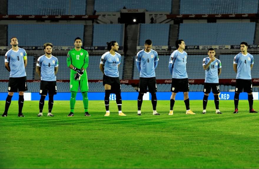 AUF - Selección Uruguaya de Fútbol - 🇺🇾 ¡𝗛𝗢𝗬 𝗝𝗨𝗘𝗚𝗔 𝗨𝗥𝗨𝗚𝗨𝗔𝗬!  🆚 Brasil 🕞 21h 🏟️ Estadio Centenario 📺 AUF.tv #ElEquipoQueNosUne
