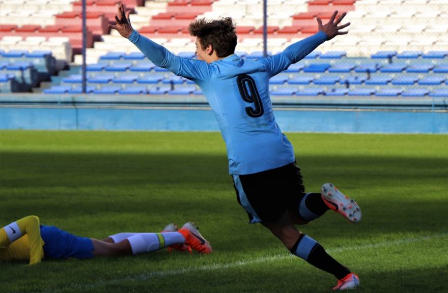 AUF - Selección Uruguaya de Fútbol - #Apertura2019, Hoy, con tres partidos  a las 15 y uno a las 16 h, se complementará la 15a fecha.