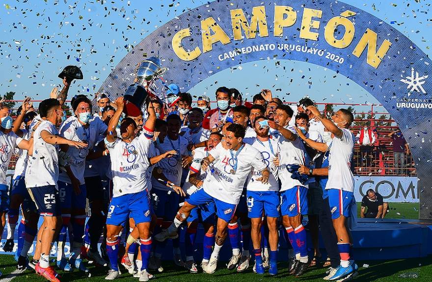 Final del Campeonato de Fútbol Uruguayo en Montevideo, Uruguay