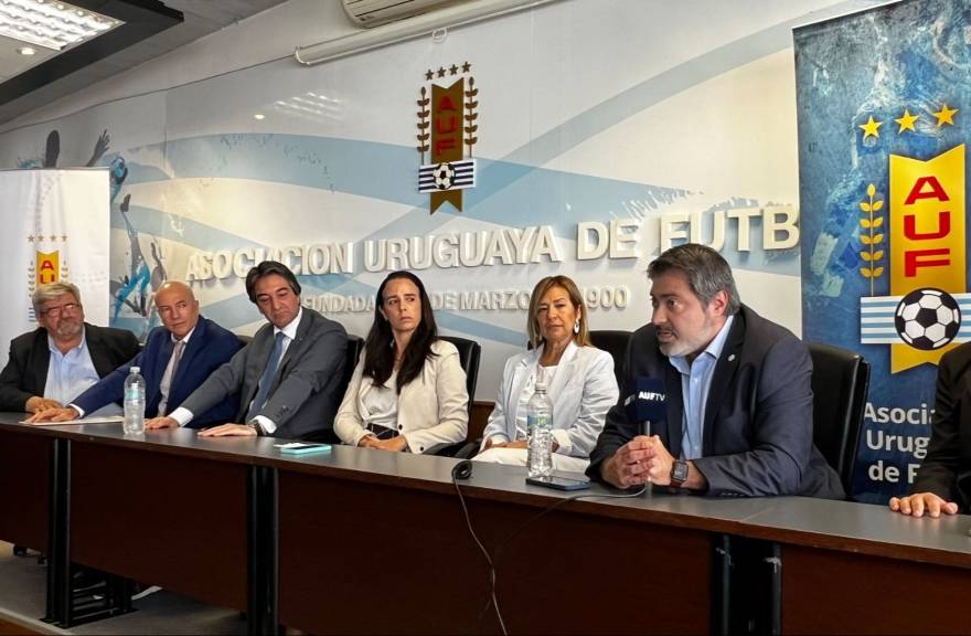 Comisión de la Asociación Uruguaya de Fútbol inspeccionó la cancha