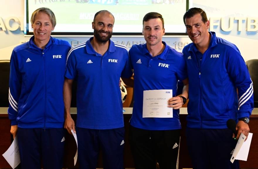 Curso completo FIFA para Entrenadores de Arqueros - AUF