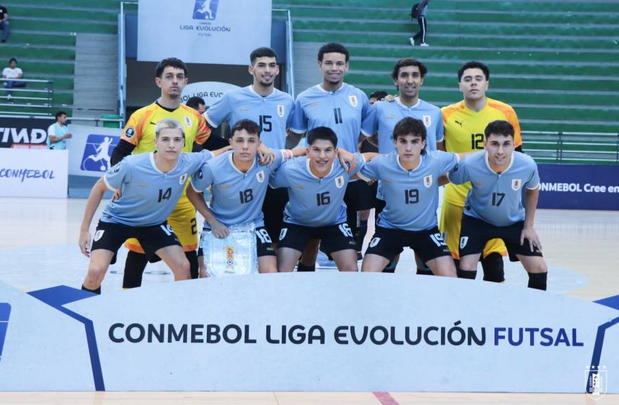 Liga Evolución Fútbol playa: Uruguay debutó con un triunfo y una