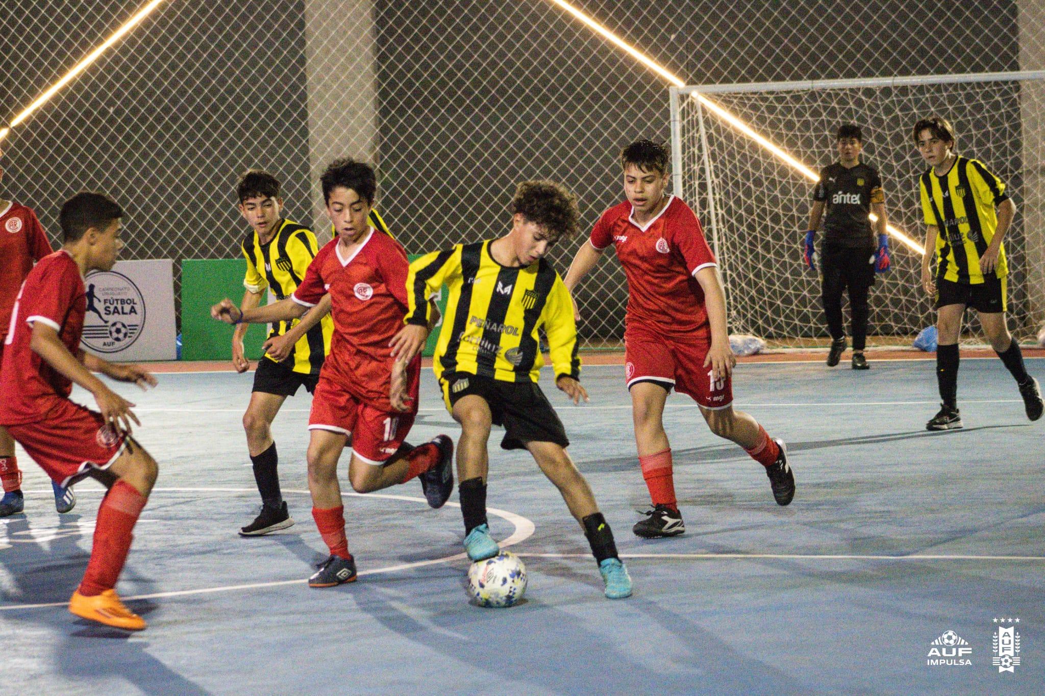 AUF Impulsa apoyó un nuevo torneo de fútbol sala infantil - AUF