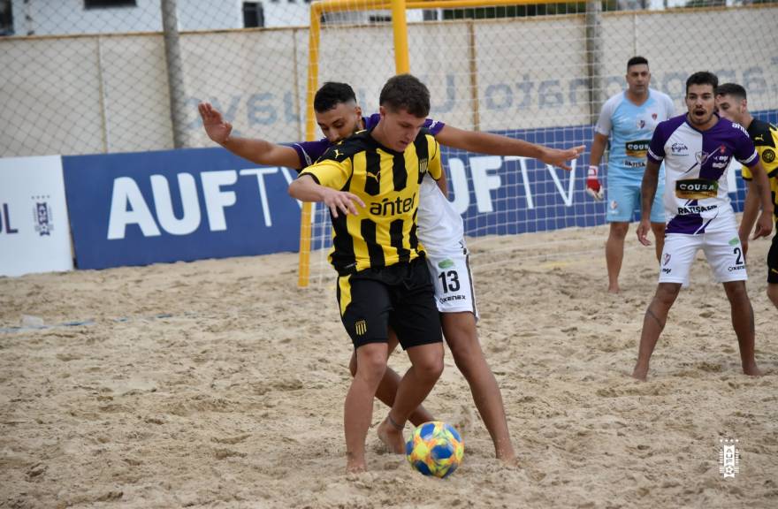 Fútbol Playa AUF on X: 🇺🇾 ¡𝗛𝗢𝗬 𝗝𝗨𝗘𝗚𝗔 𝗨𝗥𝗨𝗚𝗨𝗔𝗬! Se