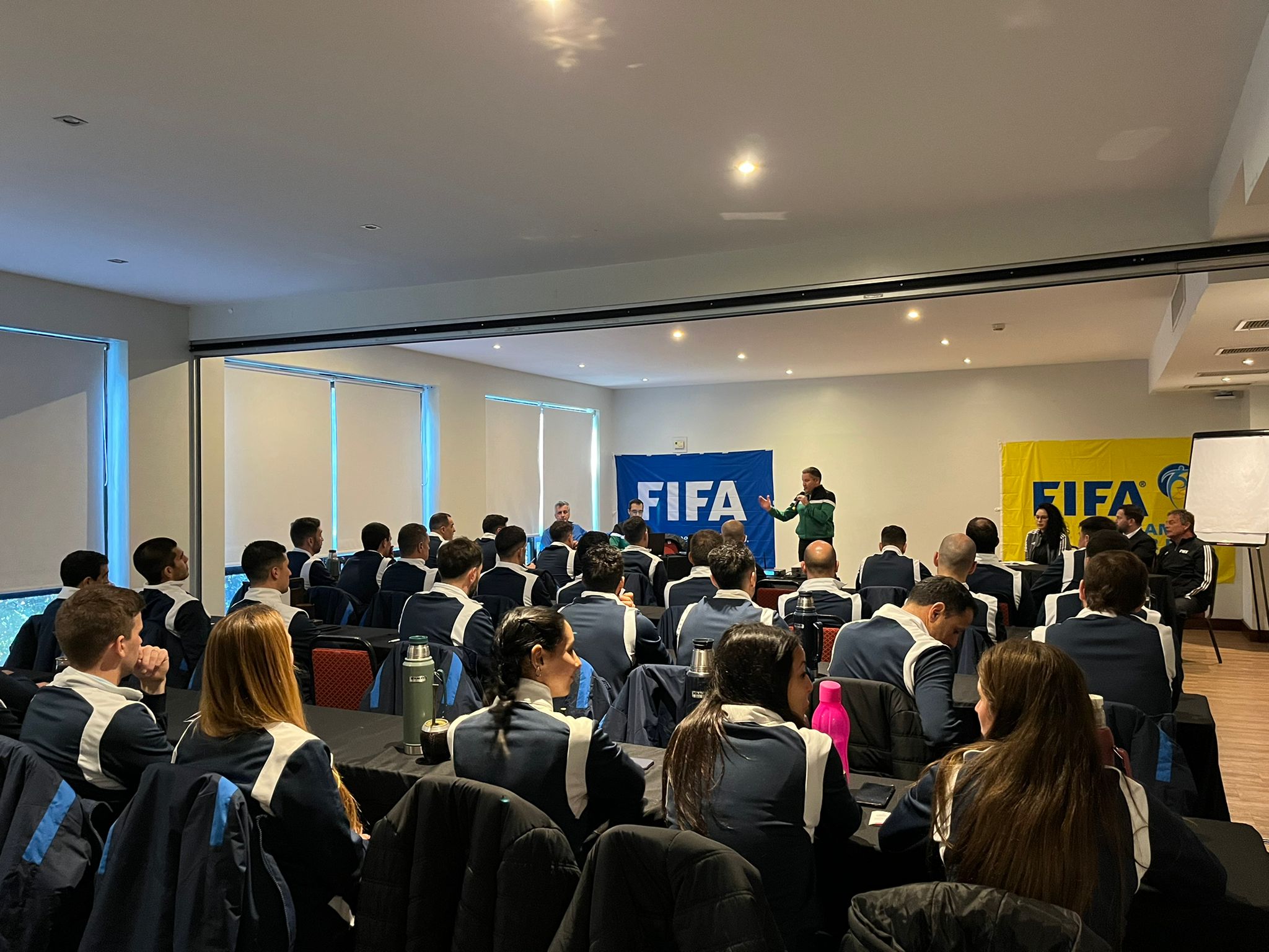 Curso FIFA-RAP para árbitros de fútbol playa y fútbol sala - AUF