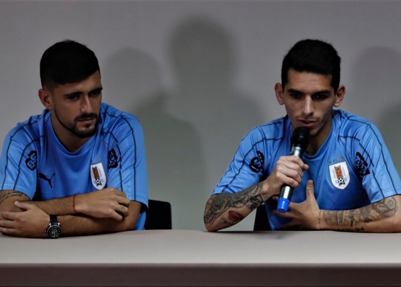 Conferencia de prensa de de Arrascaeta y Torreira