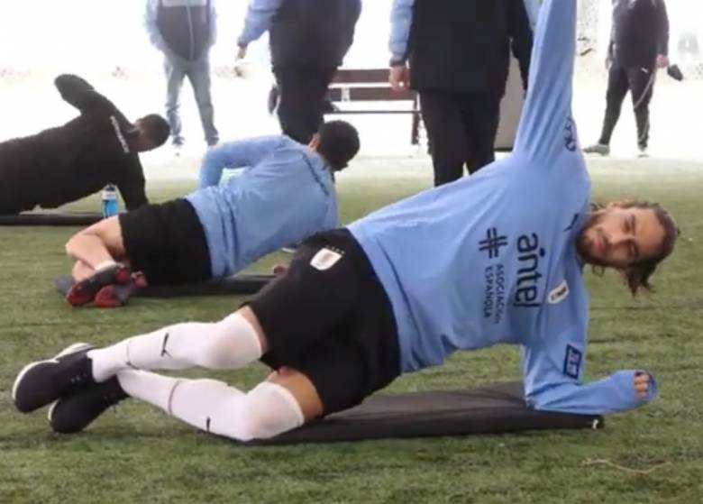 La Celeste trabaj con cinco futbolistas