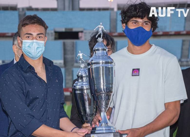 Premiaci�n de las temporadas 2019 y 2020